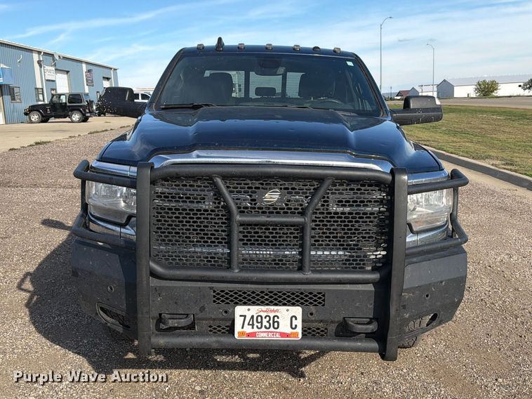 image for item FT6829 2022 RAM 3500 Crew Cab pickup truck