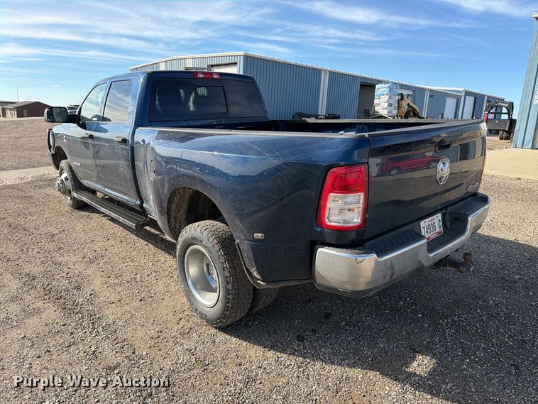 image for item FT6829 2022 RAM 3500 Crew Cab pickup truck