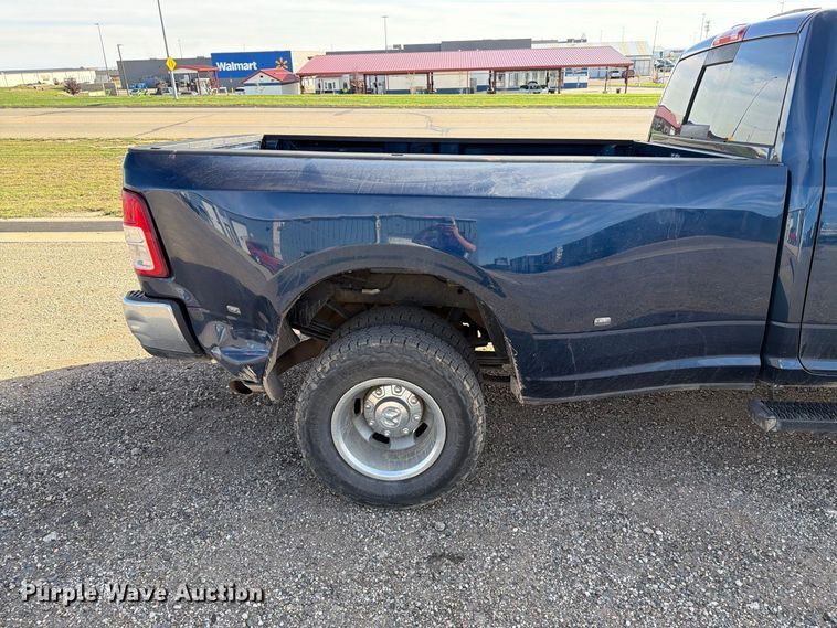 image for item FT6829 2022 RAM 3500 Crew Cab pickup truck