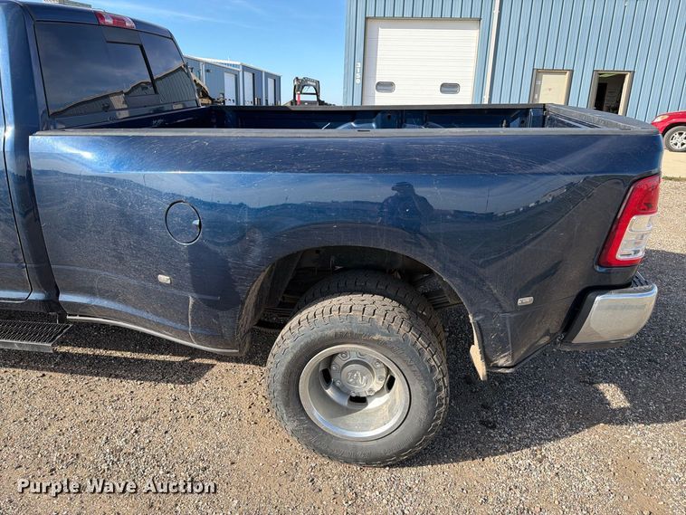 image for item FT6829 2022 RAM 3500 Crew Cab pickup truck