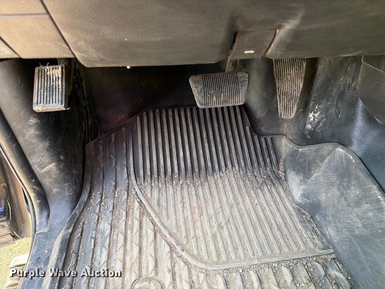 image for item FT6829 2022 RAM 3500 Crew Cab pickup truck
