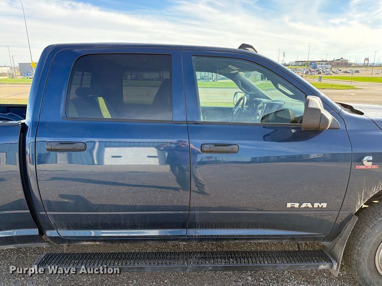 image for item FT6829 2022 RAM 3500 Crew Cab pickup truck