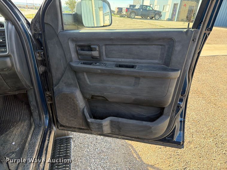 image for item FT6829 2022 RAM 3500 Crew Cab pickup truck