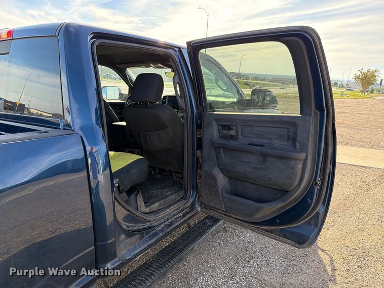 image for item FT6829 2022 RAM 3500 Crew Cab pickup truck