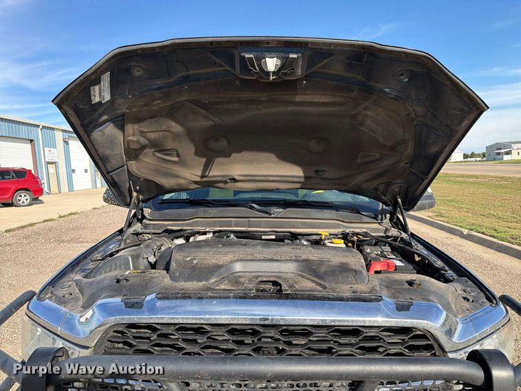 image for item FT6829 2022 RAM 3500 Crew Cab pickup truck