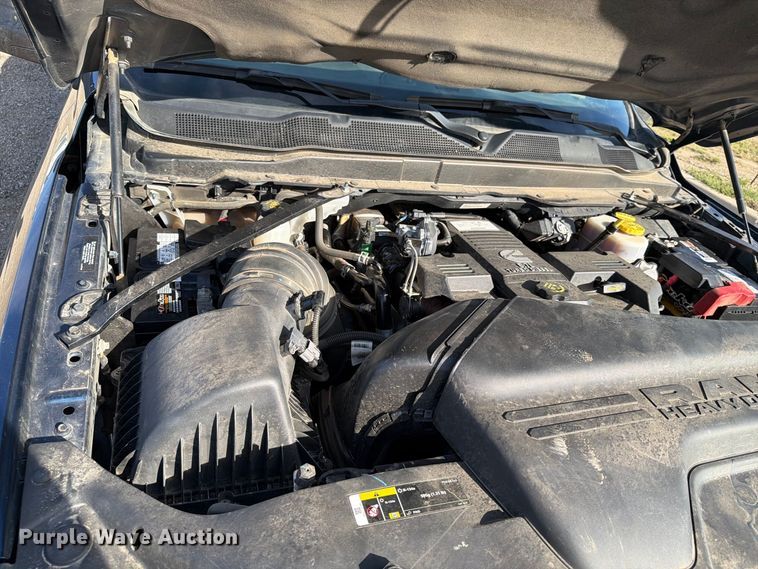 image for item FT6829 2022 RAM 3500 Crew Cab pickup truck