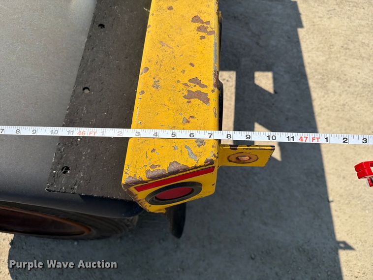 image for item FT8009 1989 Great Lakes Mfg drop deck trailer