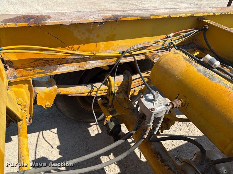 image for item FT8009 1989 Great Lakes Mfg drop deck trailer