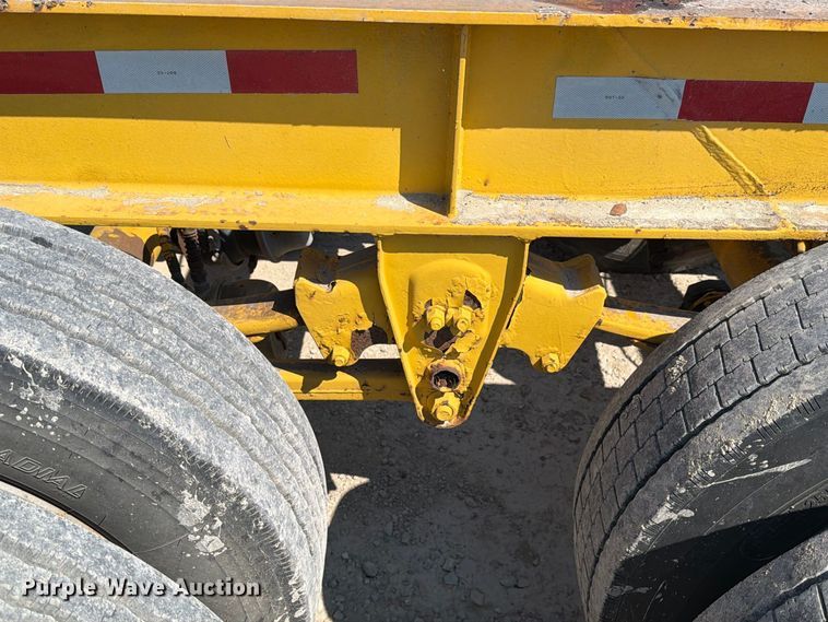 image for item FT8009 1989 Great Lakes Mfg drop deck trailer