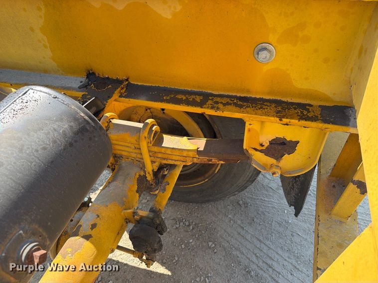 image for item FT8009 1989 Great Lakes Mfg drop deck trailer