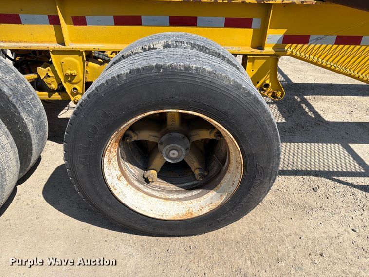 image for item FT8009 1989 Great Lakes Mfg drop deck trailer