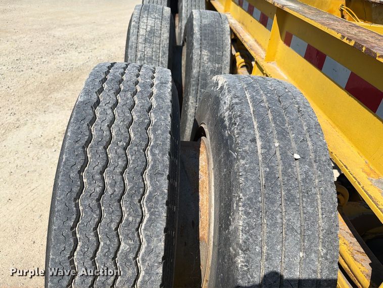 image for item FT8009 1989 Great Lakes Mfg drop deck trailer