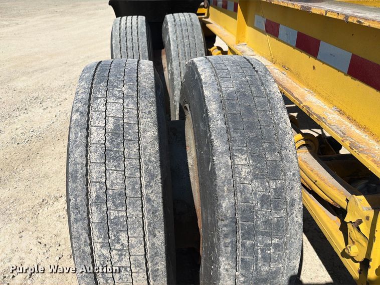 image for item FT8009 1989 Great Lakes Mfg drop deck trailer