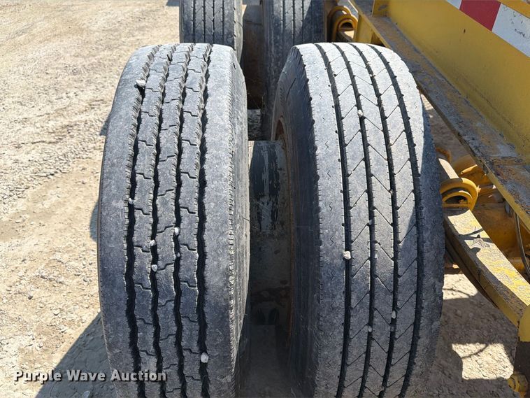 image for item FT8009 1989 Great Lakes Mfg drop deck trailer