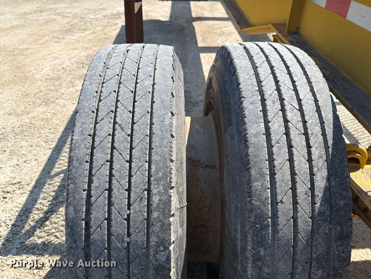 image for item FT8009 1989 Great Lakes Mfg drop deck trailer