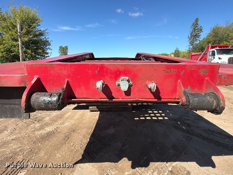 image for item FT8106 1995 Kalyn Siebert 69T3A lowboy equipment trailer