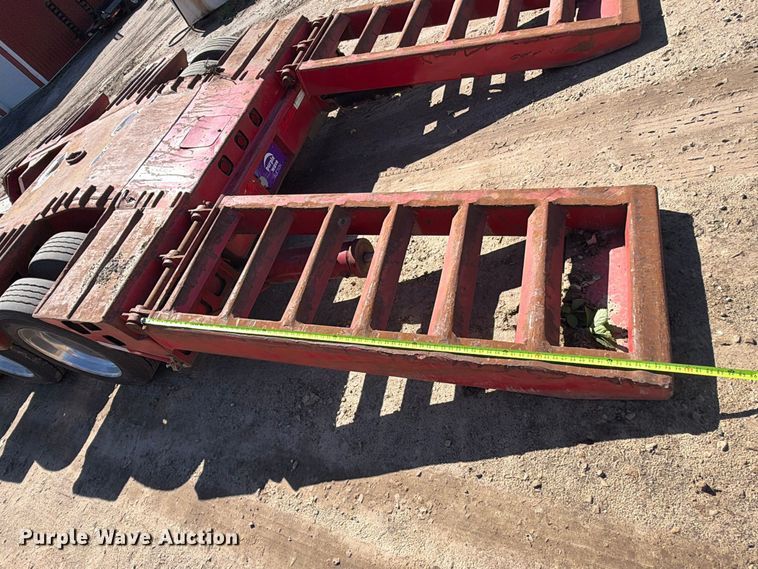 image for item FT8106 1995 Kalyn Siebert 69T3A lowboy equipment trailer