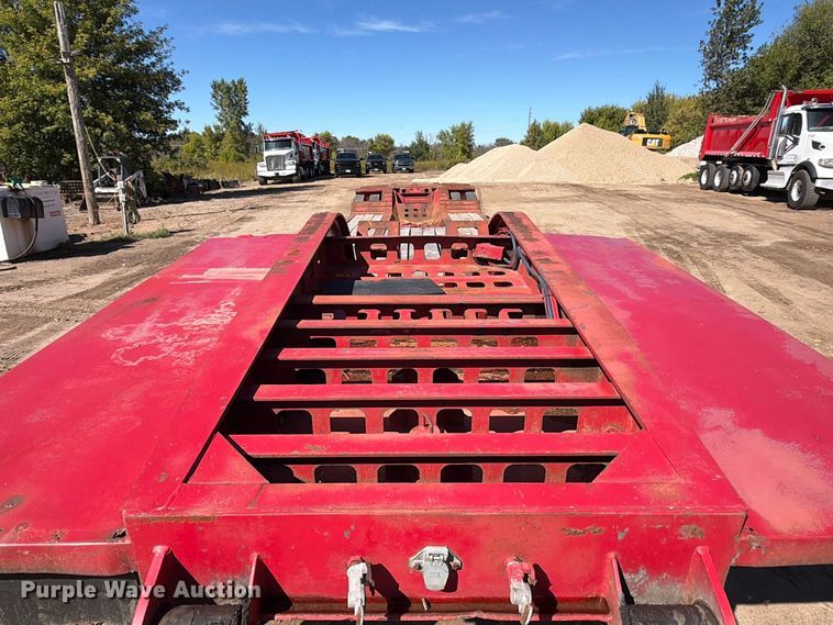 image for item FT8106 1995 Kalyn Siebert 69T3A lowboy equipment trailer