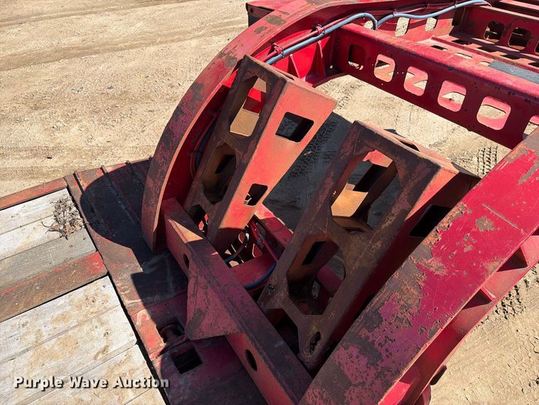 image for item FT8106 1995 Kalyn Siebert 69T3A lowboy equipment trailer