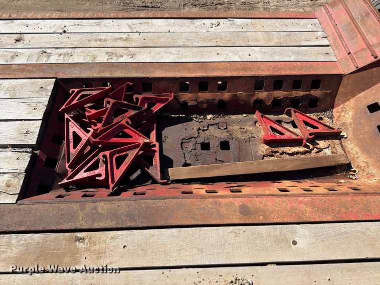 image for item FT8106 1995 Kalyn Siebert 69T3A lowboy equipment trailer