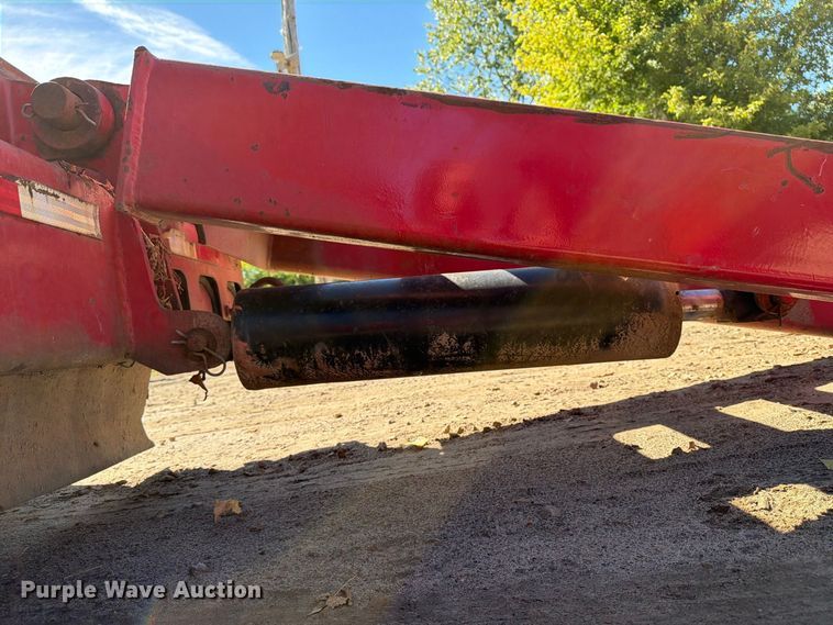 image for item FT8106 1995 Kalyn Siebert 69T3A lowboy equipment trailer
