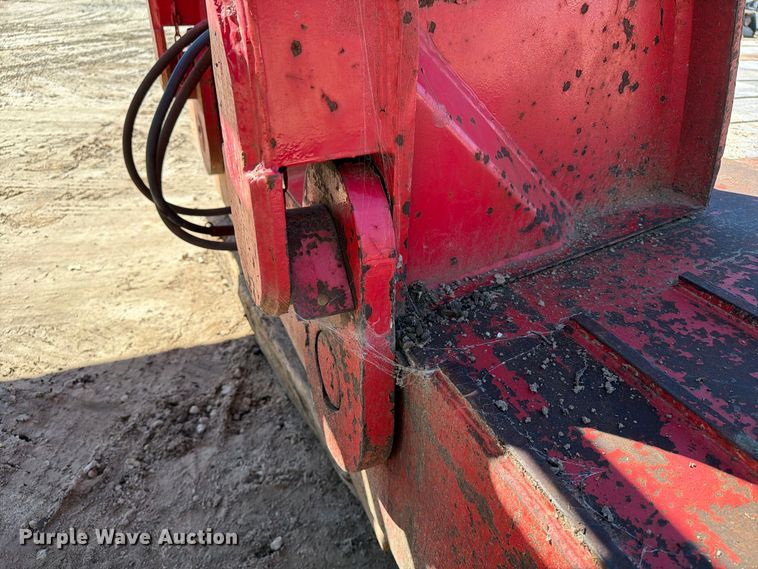 image for item FT8106 1995 Kalyn Siebert 69T3A lowboy equipment trailer