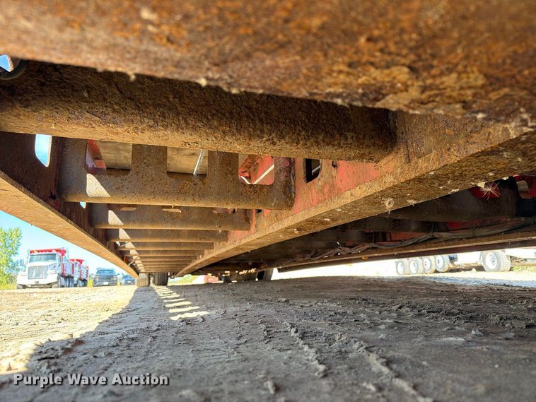 image for item FT8106 1995 Kalyn Siebert 69T3A lowboy equipment trailer
