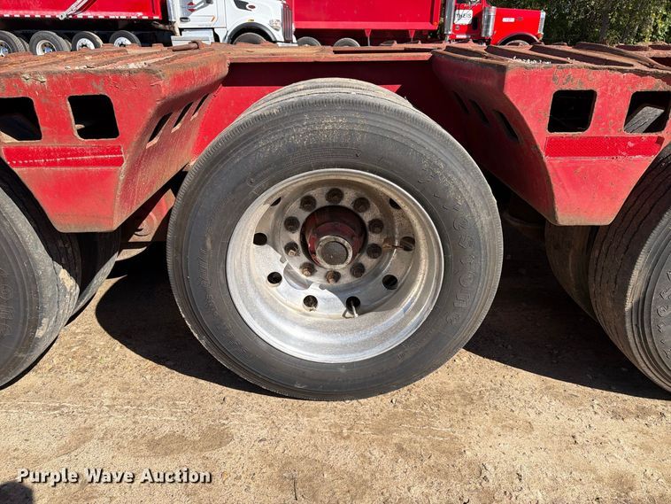 image for item FT8106 1995 Kalyn Siebert 69T3A lowboy equipment trailer