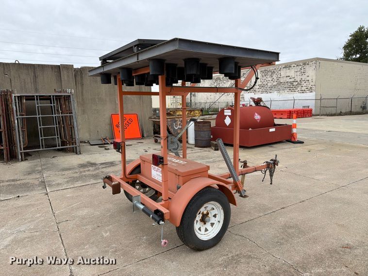image for item FT8112 2003 Ver-Mac ST-4825 arrow board trailer