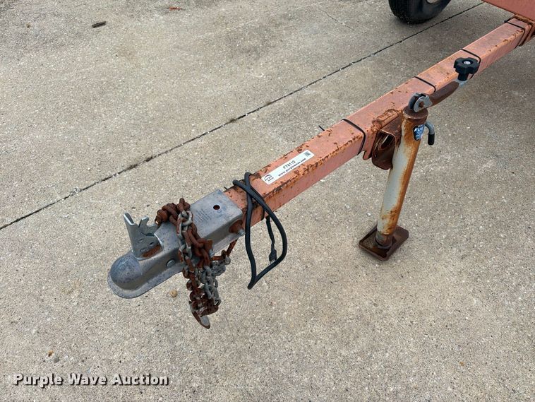 image for item FT8112 2003 Ver-Mac ST-4825 arrow board trailer