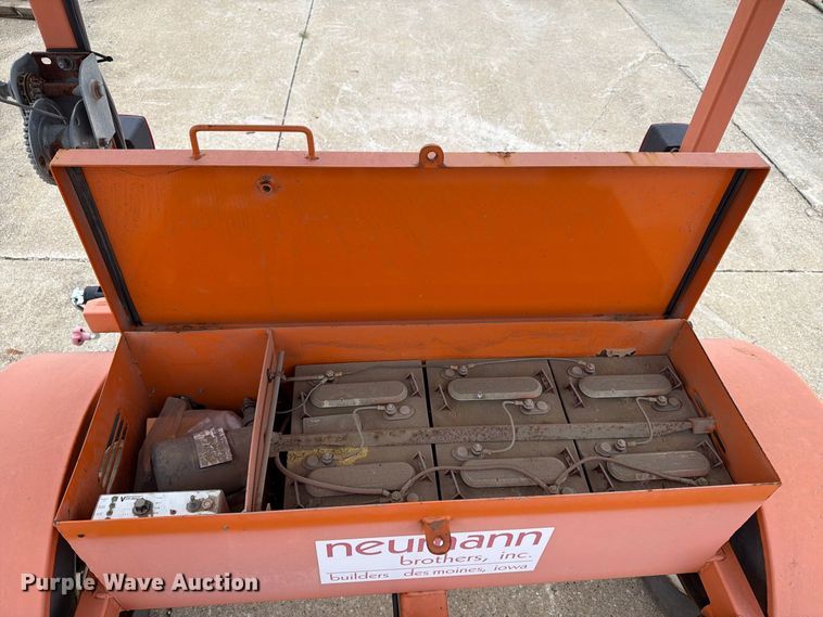 image for item FT8112 2003 Ver-Mac ST-4825 arrow board trailer