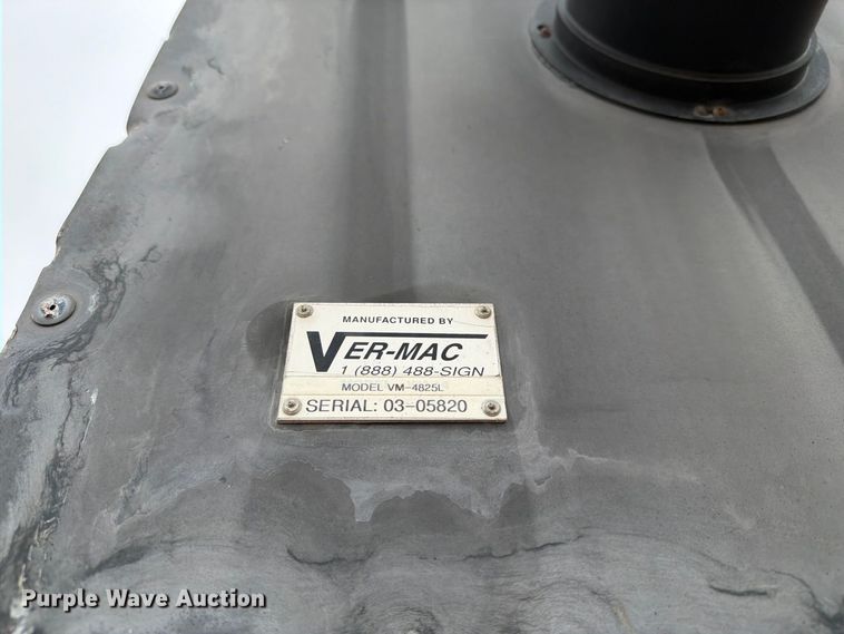 image for item FT8112 2003 Ver-Mac ST-4825 arrow board trailer