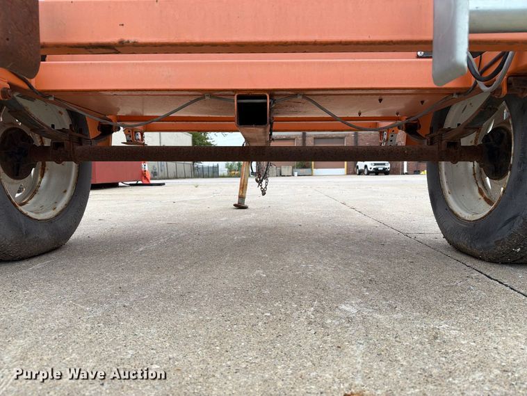 image for item FT8112 2003 Ver-Mac ST-4825 arrow board trailer