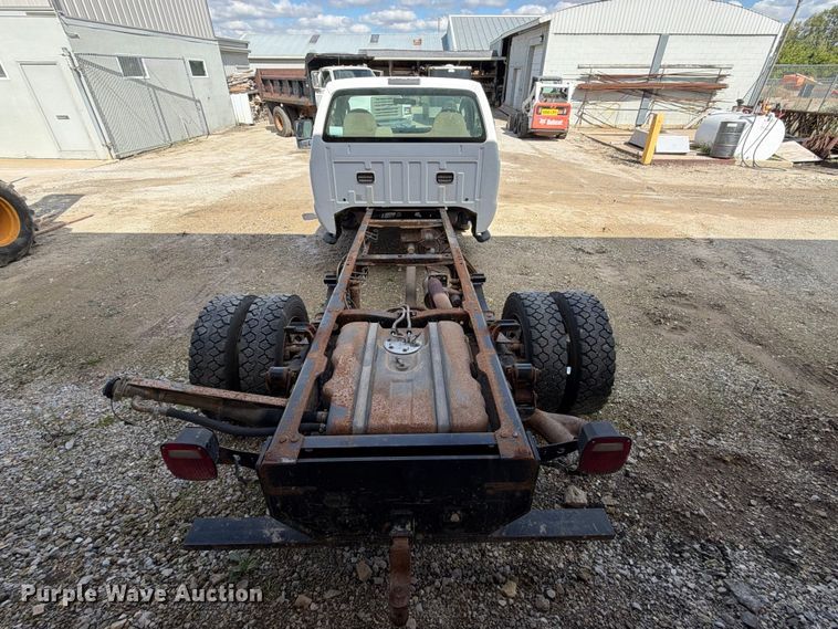 image for item FT8125 2008 Ford F450 Super Duty truck cab and chassis