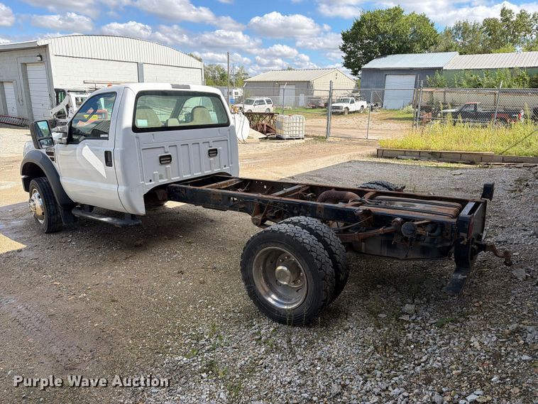 image for item FT8125 2008 Ford F450 Super Duty truck cab and chassis