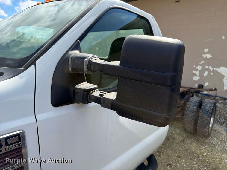 image for item FT8125 2008 Ford F450 Super Duty truck cab and chassis