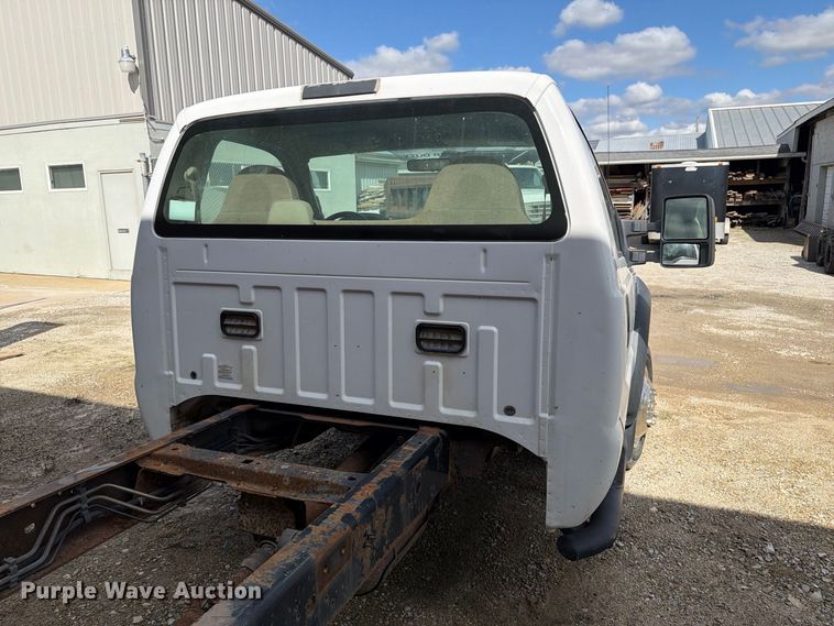 image for item FT8125 2008 Ford F450 Super Duty truck cab and chassis