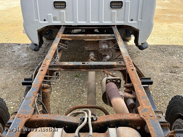 image for item FT8125 2008 Ford F450 Super Duty truck cab and chassis