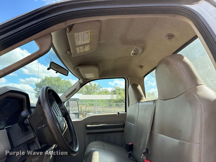 image for item FT8125 2008 Ford F450 Super Duty truck cab and chassis