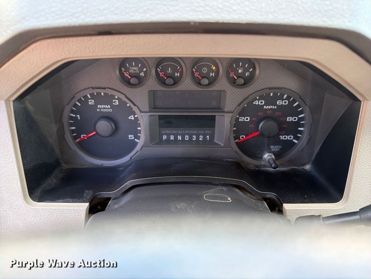 image for item FT8125 2008 Ford F450 Super Duty truck cab and chassis