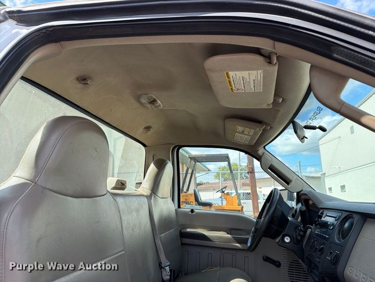 image for item FT8125 2008 Ford F450 Super Duty truck cab and chassis