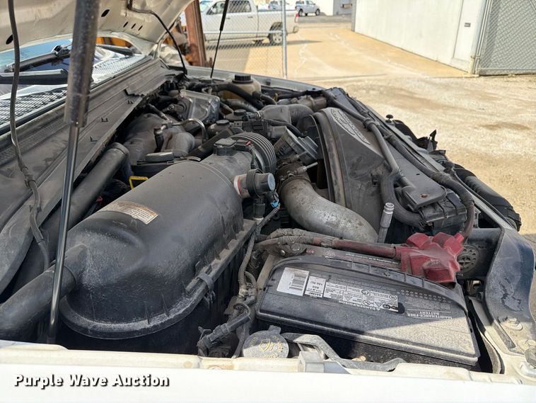 image for item FT8125 2008 Ford F450 Super Duty truck cab and chassis