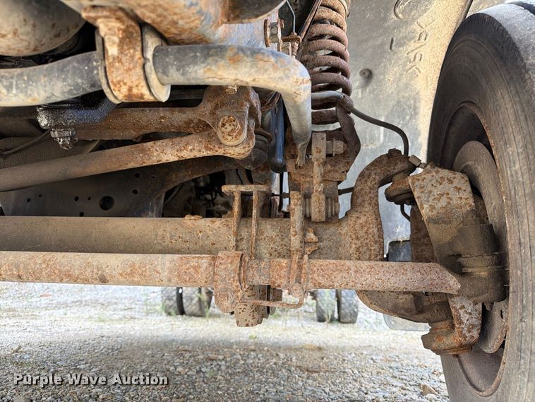 image for item FT8125 2008 Ford F450 Super Duty truck cab and chassis