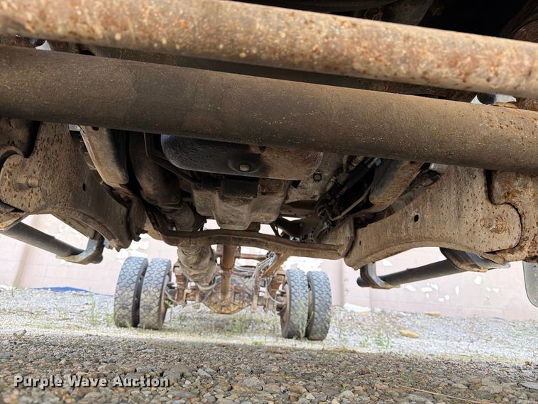 image for item FT8125 2008 Ford F450 Super Duty truck cab and chassis