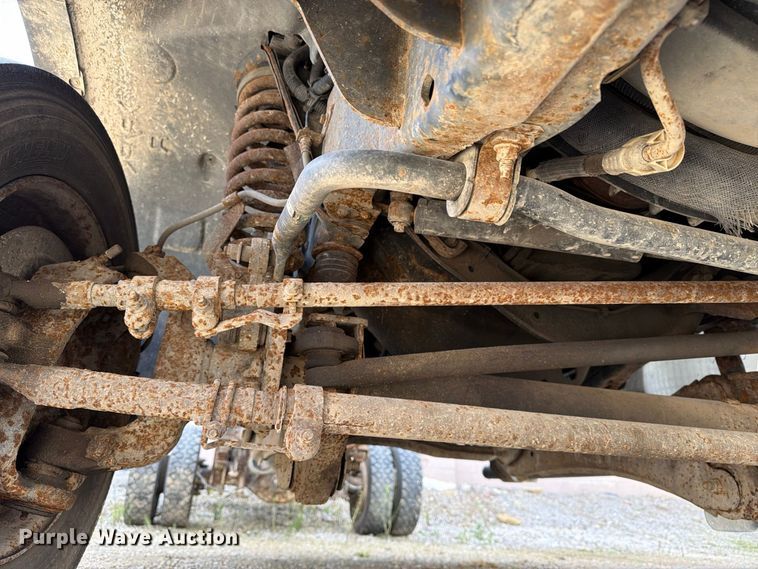 image for item FT8125 2008 Ford F450 Super Duty truck cab and chassis