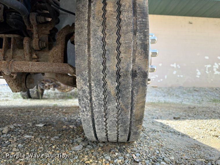 image for item FT8125 2008 Ford F450 Super Duty truck cab and chassis