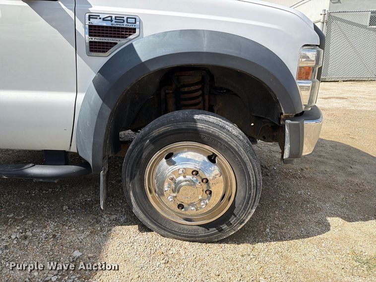 image for item FT8125 2008 Ford F450 Super Duty truck cab and chassis