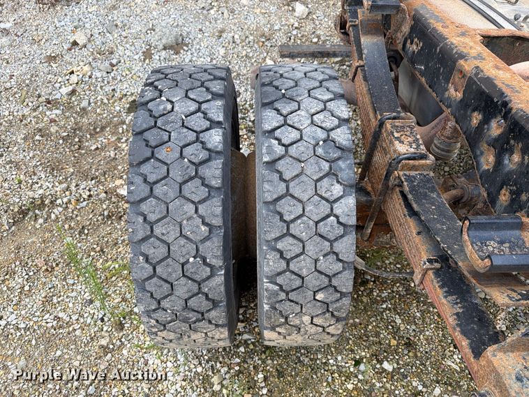 image for item FT8125 2008 Ford F450 Super Duty truck cab and chassis