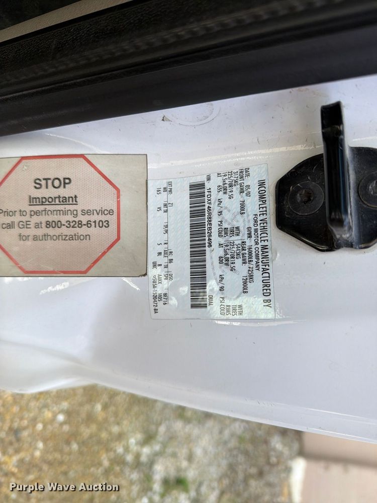 image for item FT8125 2008 Ford F450 Super Duty truck cab and chassis