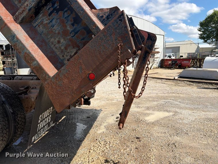 image for item FT8126 1999 Ford F-800 dump truck
